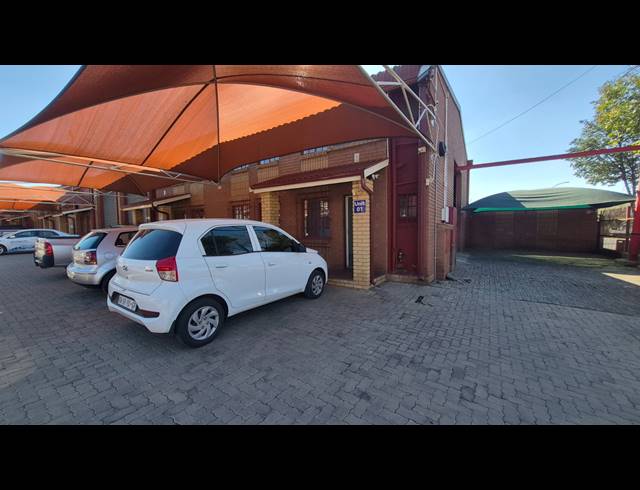 200M² FACTORY FOR SALE IN MOREHILL